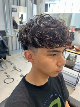 メンズサロン キング 心斎橋店(Men’s salon K!ng) ホワイトメッシュ/ツイスト/ツイスパ/パーマ/メンズ/眉毛/心斎橋