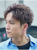難波フェザーパーマフェザーショートニュアンスパーマ20代黒髪