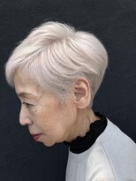 クリック 鎌取店 「白髪を活かした上品ホワイトミルクティーショート