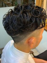 ノブ ルヴェ デュ ソレイユ(NOB lever du soleil)&nbsp;〈NOB日ノ出町〉メンズパーマスリーブロックマッシュウルフ