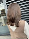 アーモンドベージュ