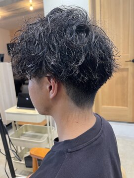 ガーデン オオタカノモリ(garden otakanomori) 波巻きパーマ/大人メンズヘア/ツーブロック/ビジネスヘア