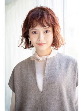 マグノリア オモテサンドウ(MAGNOLiA Omotesando) くしゃっと短めバングが大人かわいい外ハネボブ・・・HINATA