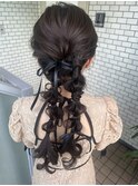 ツイン編みポニー　おしゃれヘア　リボン　編みおろし　ツイン
