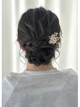 サクララ(Sakura la) シニヨン結婚式お呼ばれヘア/二次会ヘア/参列ヘア/ミディアム