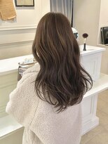 オルガン(Organ) ナチュラルウェーブで魅せる、上品ロングヘア