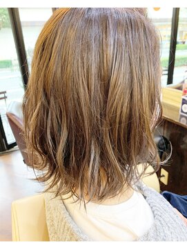 シャンプーボーイアネックス(SHAMPOO BOY Annex) ゆるふわミディアムボブby ERINA