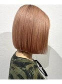 切りっぱなしボブ：計算された抜け感で魅せる大人スタイル