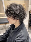スペインカールスパイキーショートブルーブラックフェザーパーマ