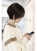 大人女性の白髪ぼかし丸みくびれショート4