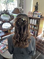 バイブアンドアネックス(VIBE & ANNEX)&nbsp;ハーフカチモリヘアアレンジ