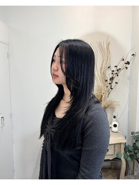ロッカ(ROCCA) 小顔見え顔まわりレイヤーウルフ