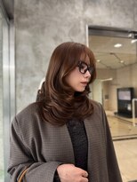 エッセンザ 梅田(ESSENZA) セミロング 重めレイヤーカット