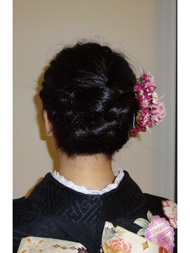 ヘアーメイク スプラウト(hair make sprout) 編み込みシニヨン