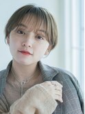 暗髪×束感ショート×シースルーバング×フレンチガーリー