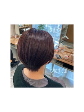 ヴィータ シロカネ サルト(vi-ta sirokane.salto) くびれショート×ピンクブラウン×20代30代