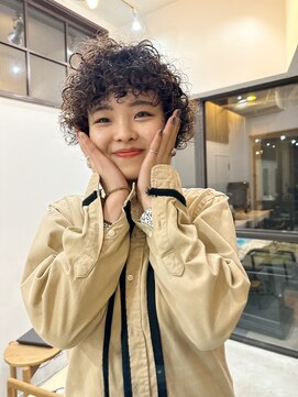 ナループロアオハナ(Nalu pu loa ohana) ハードパーマ