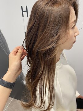 ハルキミナト ジャパン ヨコハマ(HARUKI MINATO japan YOKOHAMA) かきあげロング　ミルキーベージュ　20代、30代、40代、50代女性