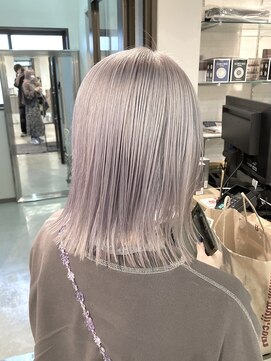 コワファーストナガサキシャンプーボーイ(COIFF1RST NAGASAKI SHAMPOO BOY) 長崎 ブリーチ2回 ホワイトカラー