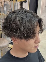 メイン(MENIN)&nbsp;刈り上げセンターパート波巻きスパイラルスーツ[相模大野/町田]