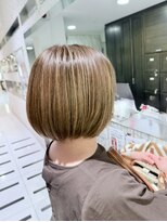 ヘア&エステ ヒロイン 西武池袋店&nbsp;オリーブカラーのハイライトボブ
