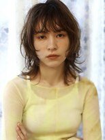 ダリア(Dahlia)&nbsp;軽やかな動きで魅せる大人のナチュラルウルフミディアム