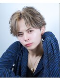 ローライトフェザーショート