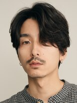 レタッチバイフィフス(RETOUCH by fifth)&nbsp;原宿ニュアンスパーマ毛流れヘアセンターパート大人ビジネスヘア