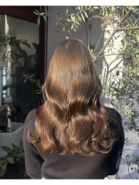 アン(Hair make un) 〈角田満帆〉オリーブブラウン