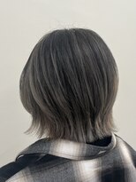 アウラ(AURA)&nbsp;バレイヤージュカラーグレージュカラーシルバーカラー