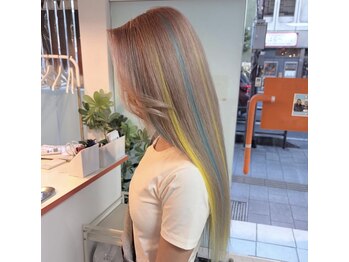 トリプルエイチフォーヘアー 国分店(HHH for hair)の写真/感動の馴染みで大人気なシールエクステ☆100本つけ放題￥29800！カラバリ豊富で好みの色がすぐ見つかる♪