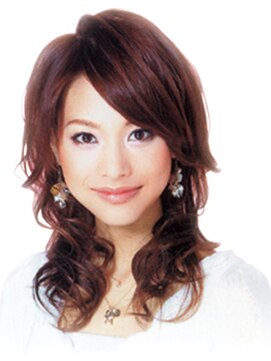 髪技空間アノン(anon) ツヤ感カラーで透明感を演出します