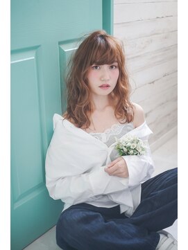 フィッツ(Fits) ほつれカール 揺れミディ