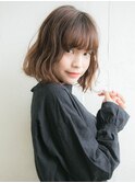 暗めミルクティーベージュ