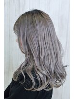 フィールエー レキシントンプラザ店(feel.a) ブリーチあり！シルバーヘアスタイル！