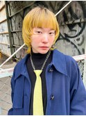 ウルフカット　イエローカラー　ルーツカラー　オン眉