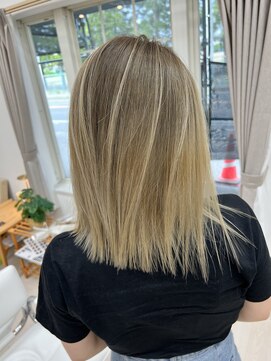 ウッドベル(wood belle) シャドウルーツ