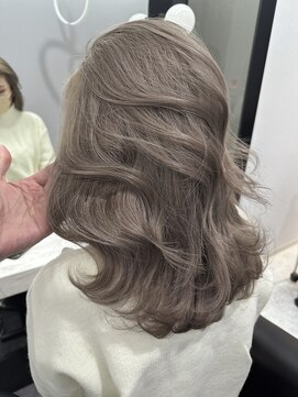 ブロンド(Blonde) グレージュ