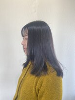 ジュリア(Giulia)&nbsp;ナチュラルカラー　レイヤーカット　ストレート