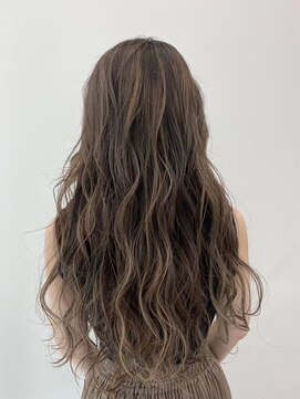 エル(L by truecreation) 韓国/髪質改善/ブリーチ/ダブルカラー/カラー/学割U24/春日部