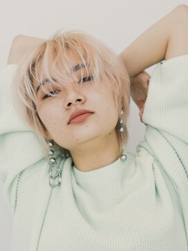 アルティファータ(artifata) ハイトーン ダブルカラー ブリーチ ショート ヘア カット