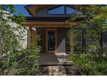 緑あふれるお庭【刈谷市/白髪染め/髪質改善/30代/40代/50代】