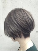 乾かすだけでまとまるショートボブ