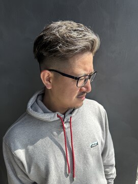 ラ カルモ(LA CALMO) フェードカット&ホワイトメッシュ