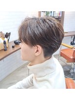 ヘアーサロン カヴィエ(hair salon covie)&nbsp;センターパート　ハンサムショート　ナチュラルショート