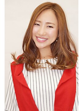 ハロー(HELLO) 大人可愛いを叶える動きあるミックスカール