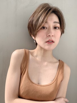 ミィ 表参道(mee.) 【mee.】ハセガワヒトシ アッシュベージュセンシュアルショート