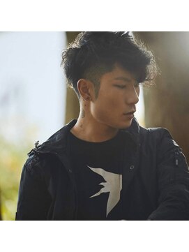 ヴィハーラ ヘアアンドビューティーライフサロン(VIHARA HAIR BEAUTY LIFE SALON) メンズアシンメトリースタイル