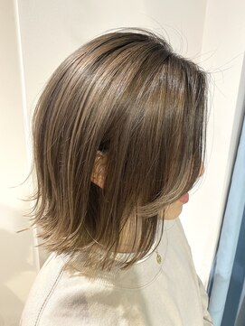 シーン 池袋(scene.) scene.【シーン】【池袋 西口徒歩3分】美髪ミルクティーベージュ