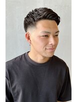 フランクスバーバーリザーブ 人形町店(FRANK’S BARBER RESERVE) アイロンパーマ×フェードカット